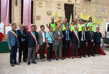 politici_ascoltateci.jpg